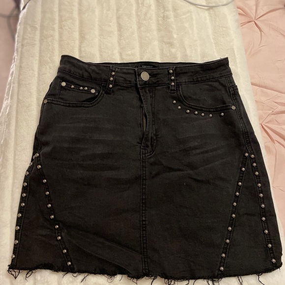 Distressed jean skirt - Picture 1 of 1